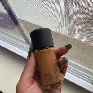 MAC Studio Fix Fluid Foundation SPF 15